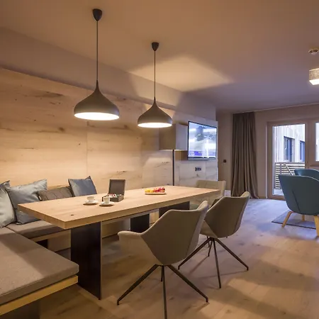 Postresidenz 4* מאיירהופן