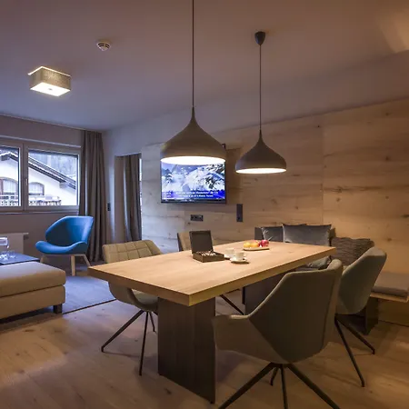 Postresidenz Lägenhetshotell 4*