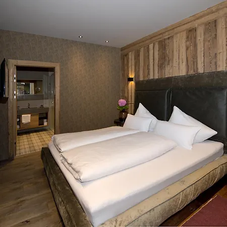 Postresidenz 4*