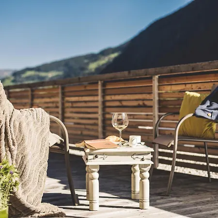 Postresidenz מלון דירות מאיירהופן