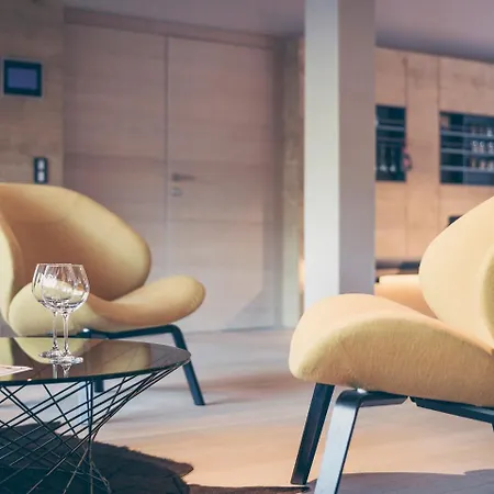 מלון דירות Postresidenz 4*